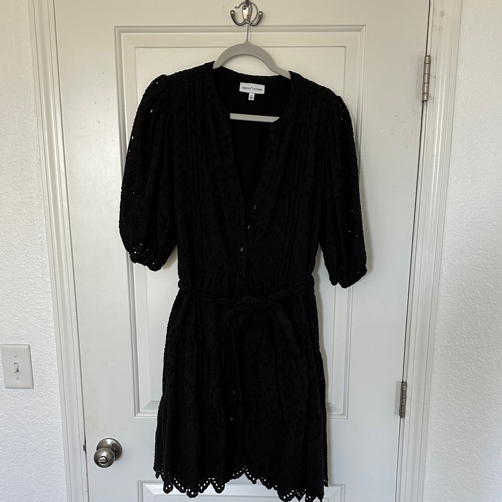 Gibson Latimer Elegant Black Lace Mini Dress